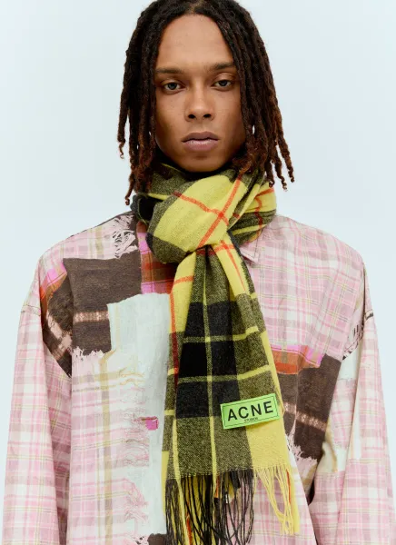 Check Fringe Scarf