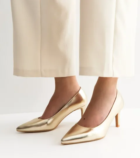 New Look Women's Gold Faux Leather Heeled Court Shoes
