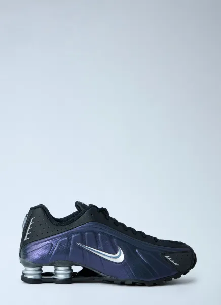 Shox R4 Sneakers