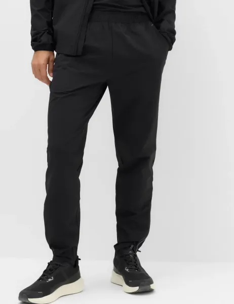 Goodmove Regular Fit Woven Joggers Black