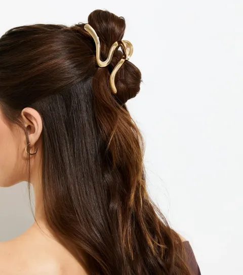New Look Gold Tone Metal Wavy Hair Claw Clip