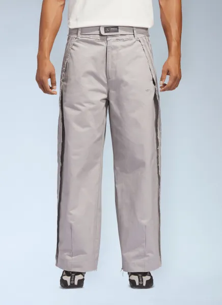 Logo Motif Disressed Pants