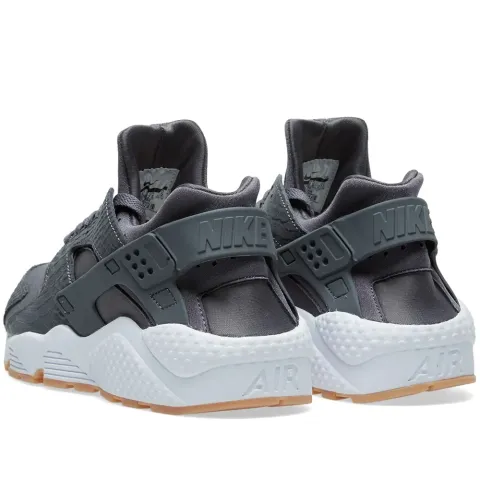 W Air Huarache Run SE