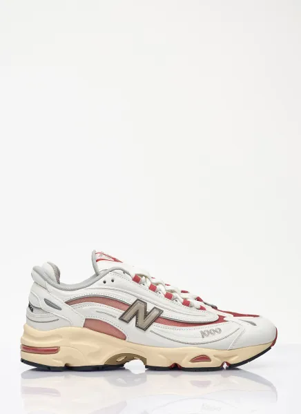 1000 Sneakers