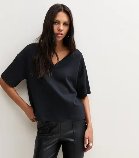 New Look Women's Premium Black Heavyweight Cotton V-Neck T-Shirt