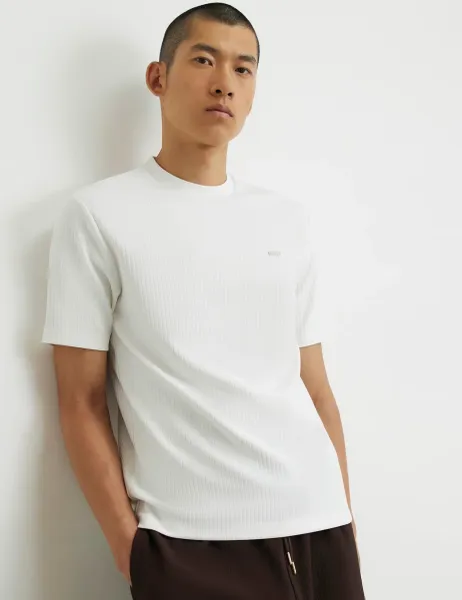 River Island Slim Fit Textured Crew Neck Short Sleeve T-Shirt White