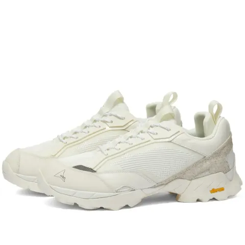 Lhakpa Hiking Sneaker