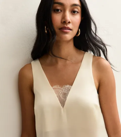 New Look Women's Cream Lace Insert V-Neck Top