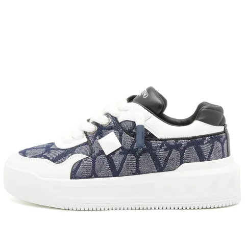 Icon One Stud XL Sneaker