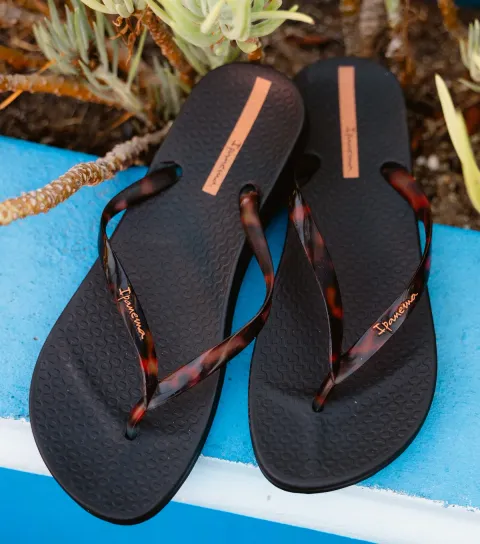 Women's Black Tortoiseshell Effect Flip Flops