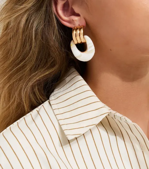 Gold Tone Contrast Drop Earrings