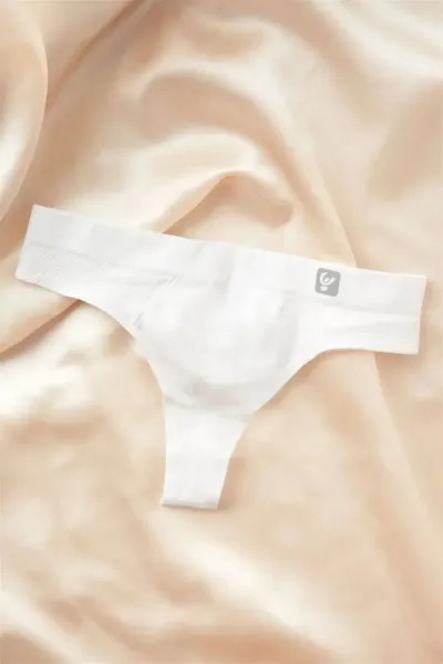 Freddy Seamless G String - White