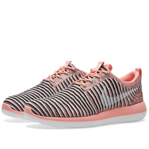 W Roshe Two Flyknit