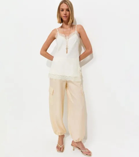 Women's Cream Texture Cargo Cuffed Trousers
