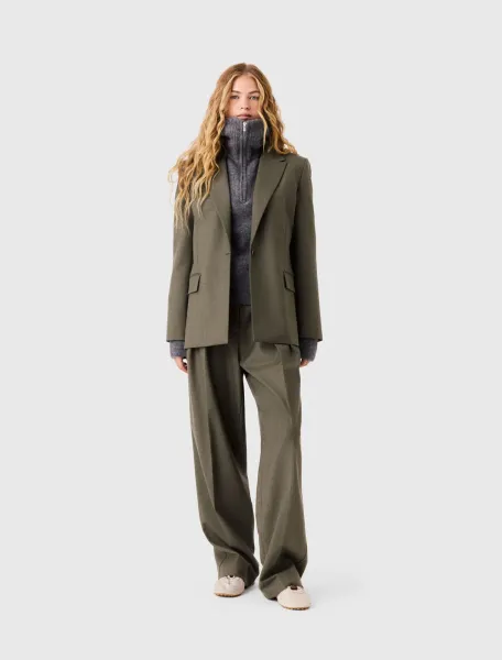 Single-breasted suit jacket
