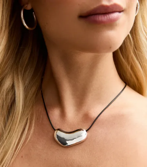 Silver Tone Sleek Oval Dome Rope Necklace