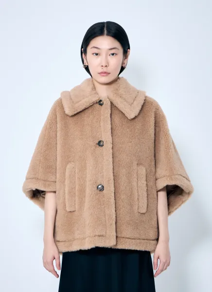 Teddy Fabric Cape