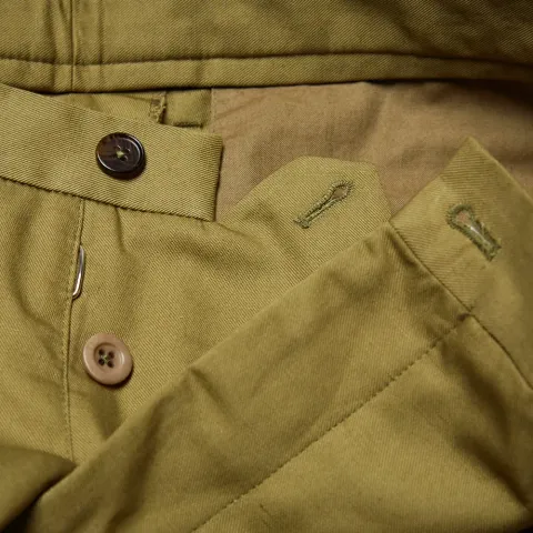 14 Compass Chino