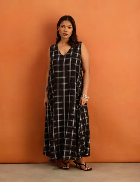 Checked V-Neck Maxi Smock Dress Black