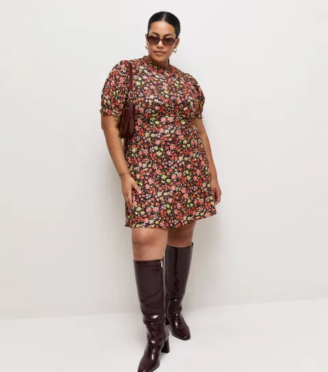 Women's Plus Size Black Crepe Floral Print Short Sleeve Mini Dress Curves