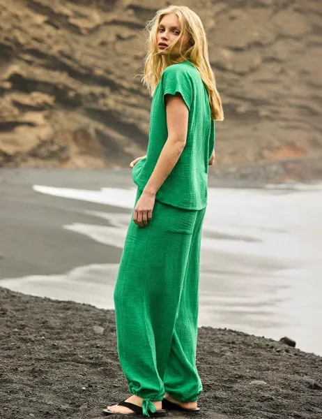 RO&ZO Pure Cotton Textured Relaxed Cuffed Trousers Green