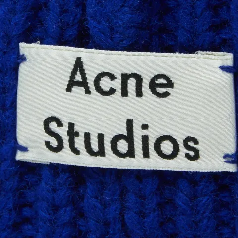 Pansy Wool Beanie