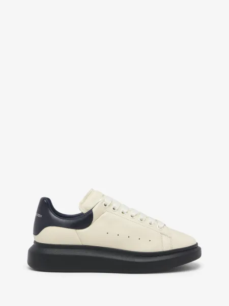 Oversized Sneaker