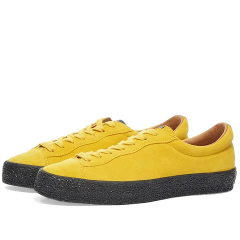 Suede 02 Low Sneaker