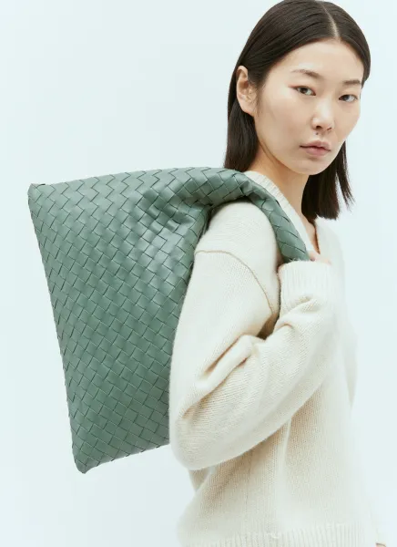 Small Hop Shoulder Bag