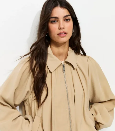 Women's Camel Gathered Sleeve Zip Front Jacket