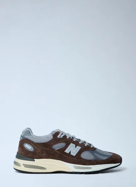 991v2 Sneakers