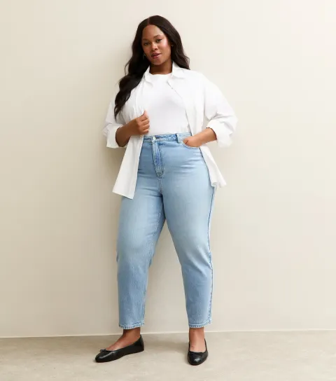 Women's Plus Size Light Blue Mom Jeans Curves