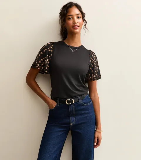 Women's Black Soft Touch Floral Print Flutter Sleeve Top
