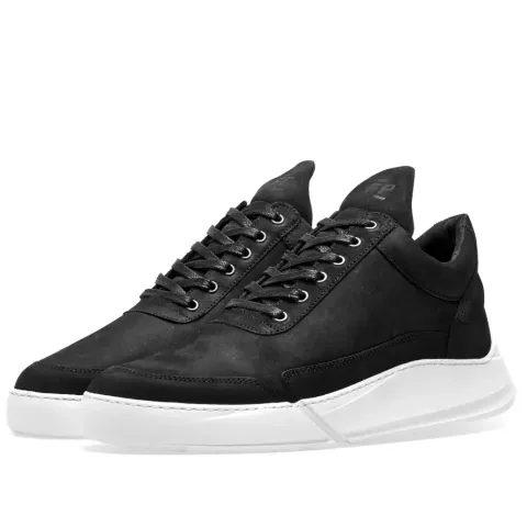 Low Top Sneaker