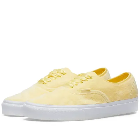 Women's UA Authentic Furry