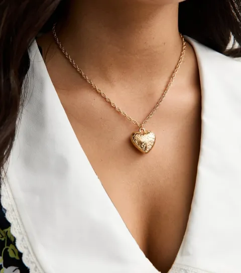 Gold Tone Heart Pendant Necklace