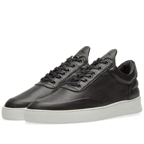 Low Top Sneaker