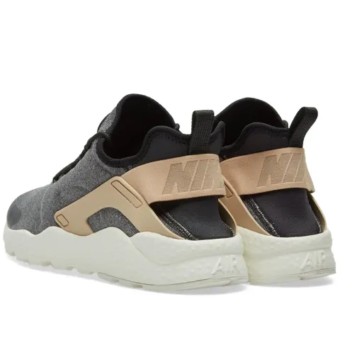 W Air Huarache Run Ultra SE