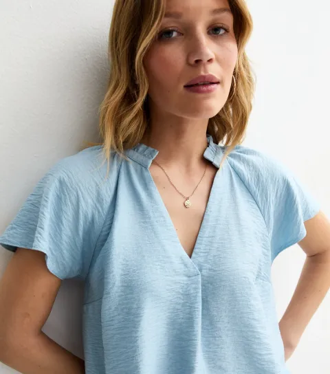 New Look Women's Blue Crinkled Flutter Sleeve Blouse