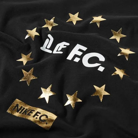 Le F.C. Tee
