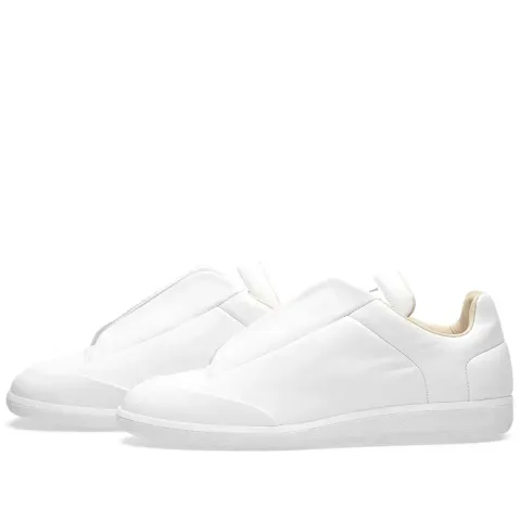 22 Future Low Tonal Sneaker
