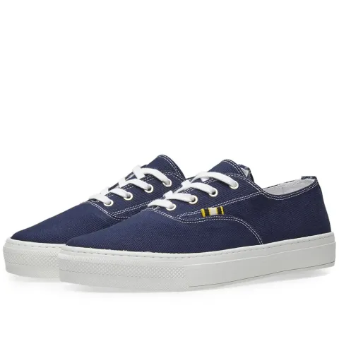 Canvas Sneaker