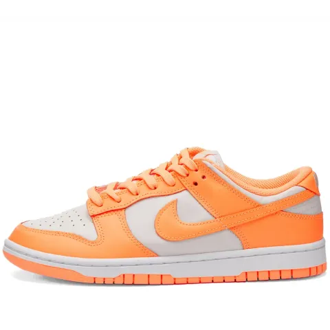 W Dunk Low