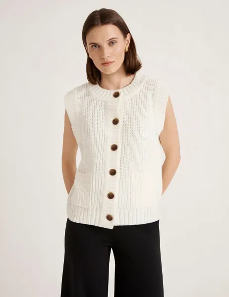 Finery London Janette Round Neck Knitted Vest Ivory