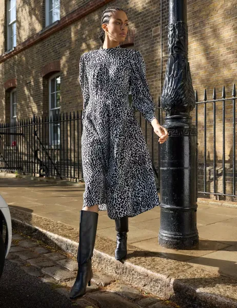 BAUKJEN Animal Print Blouson Sleeve Skater Dress Black