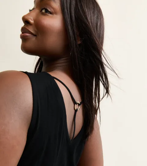 Women's Plus Size Black Relaxed V-Neck Vest Curves