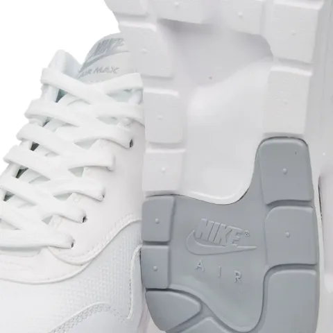 W Air Max 1 Ultra Essentials