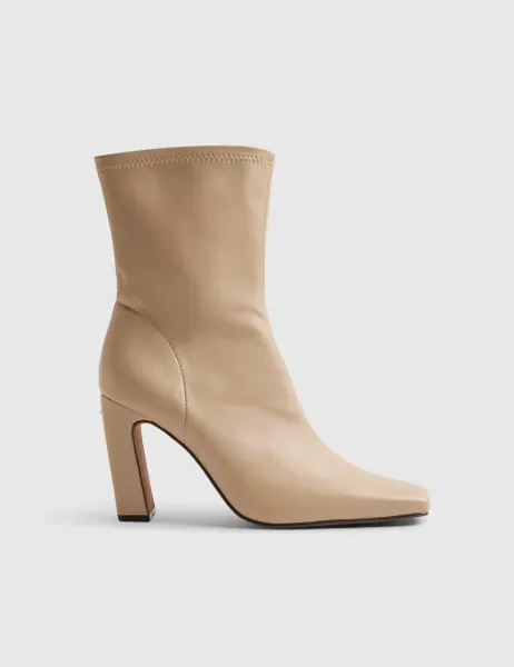 River Island Block Heel Square Toe Ankle Boots Ecru
