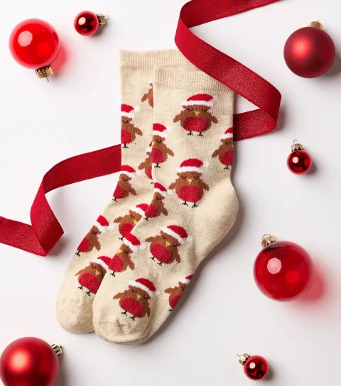 New Look Oatmeal Cotton Rich Christmas Robin Patterned Ankle Socks