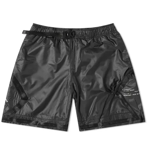 23 Engineered Woven Short